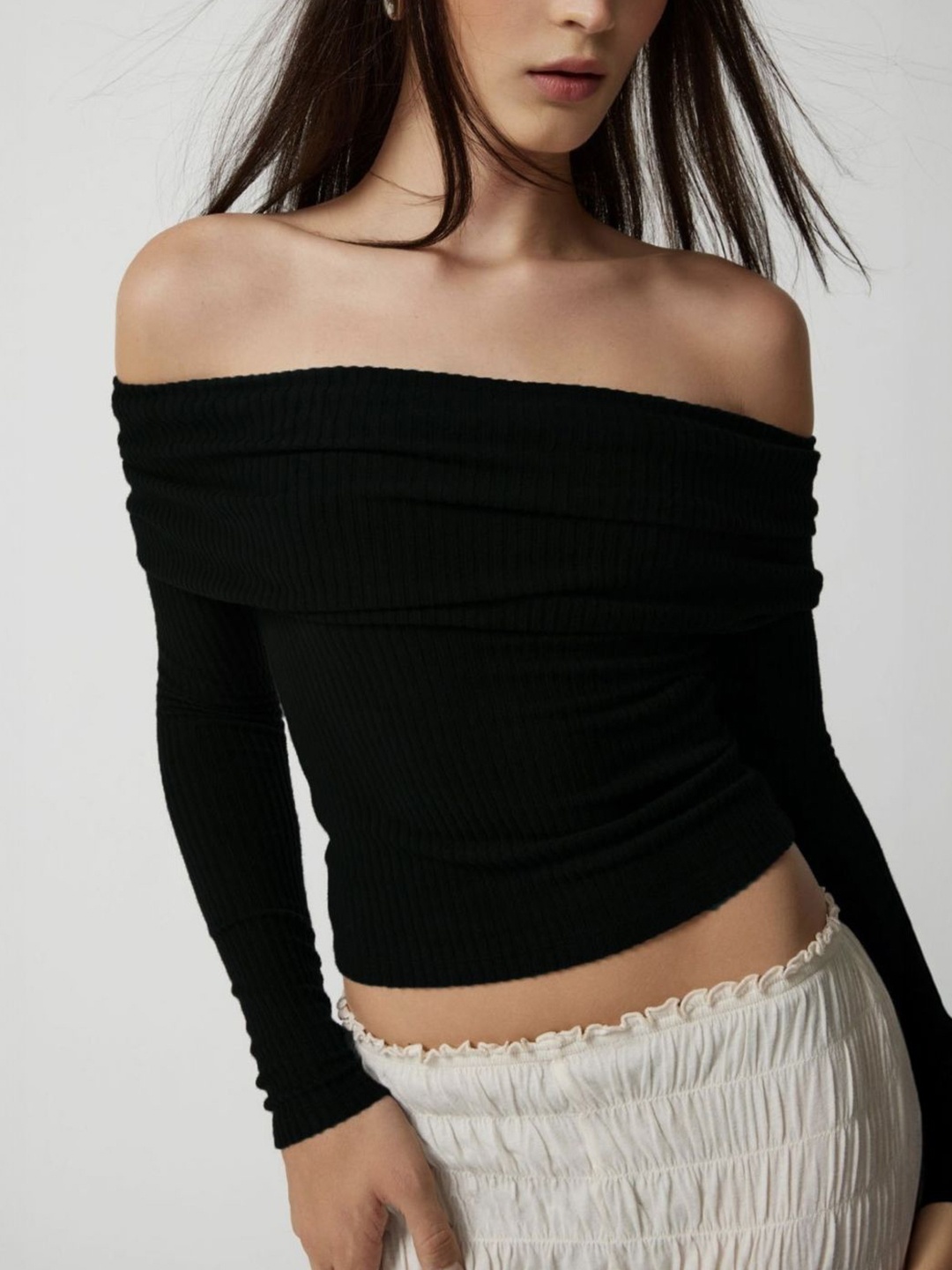 

KPOP Women Solid Off-Shoulder Crop Top, Black