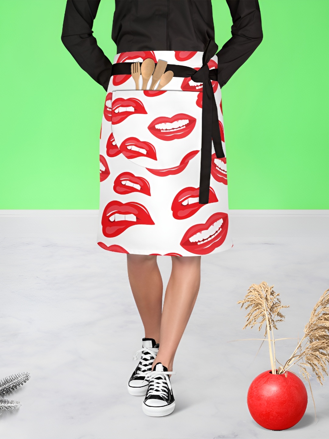

ArtzFolio Printed Waist to Knee Apron, White