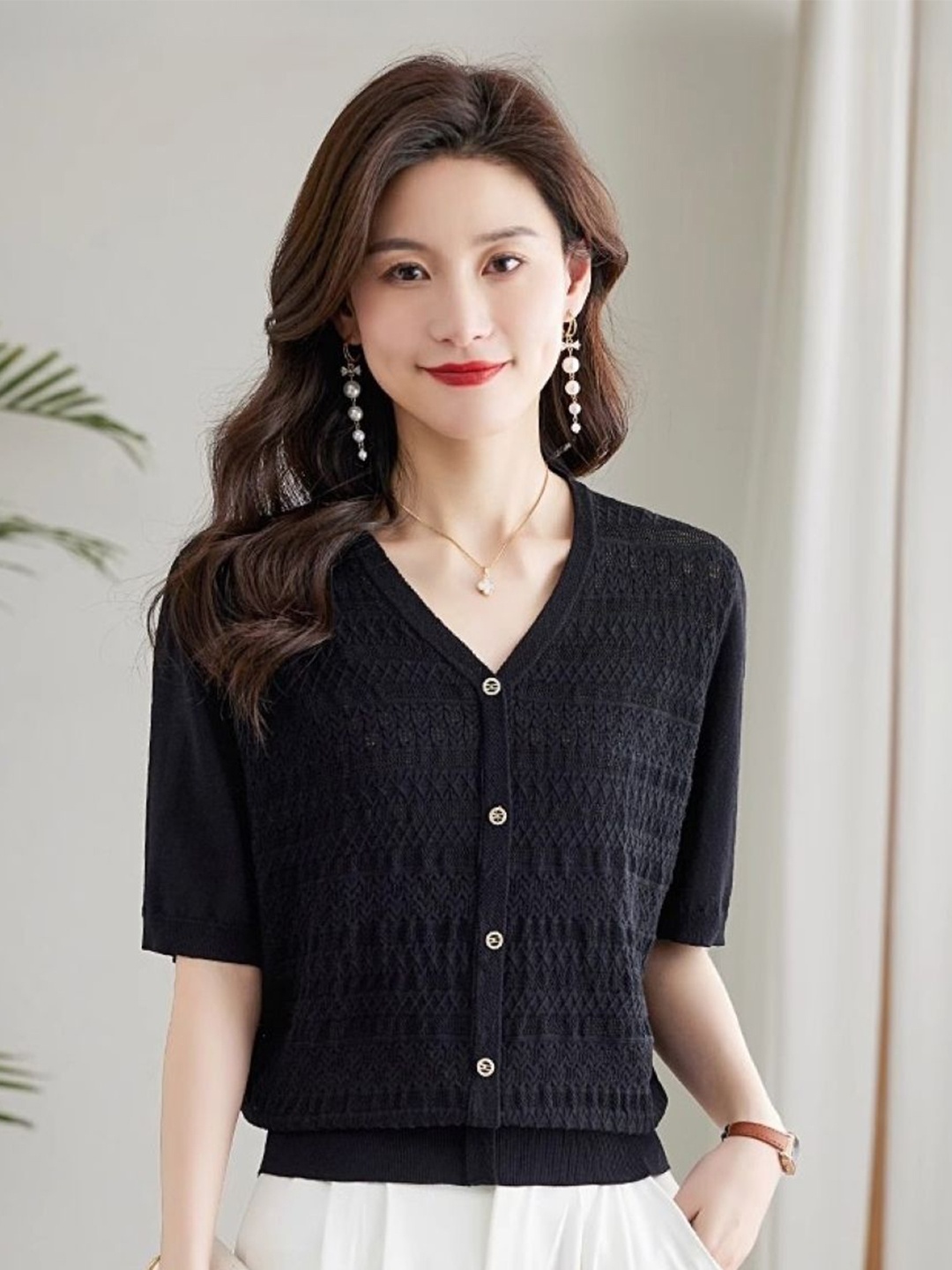

KPOP Women V-Neck Short Sleeves Top, Black
