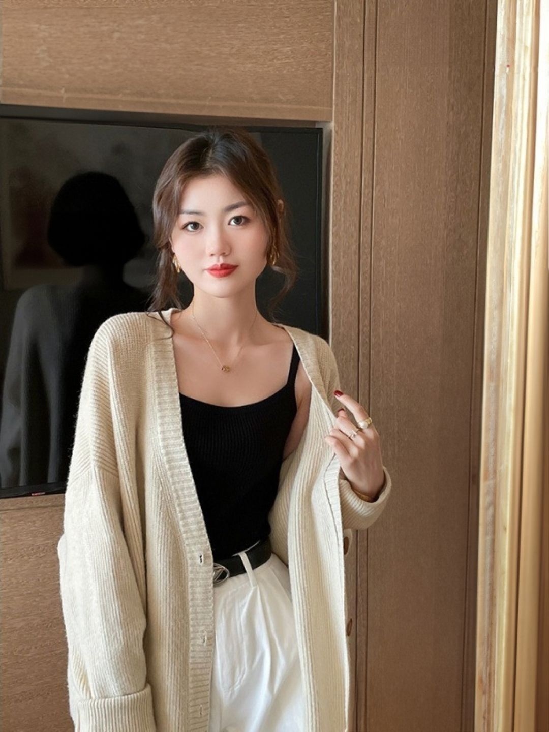 

KPOP Women Vertical Stripes Striped Regular Top, Black