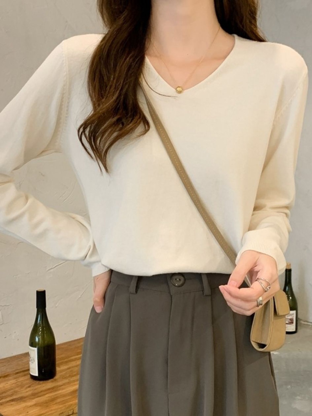 

HERE&NOW Women V-Neck Extended Sleeves Top, Cream