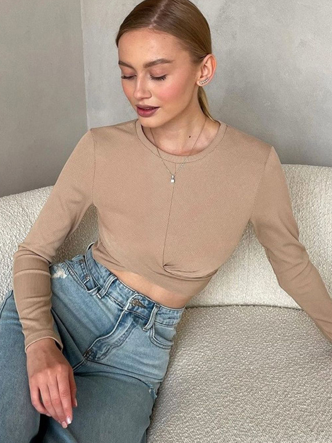 

KPOP Women Round Neck Long Sleeves Crop Top, Khaki