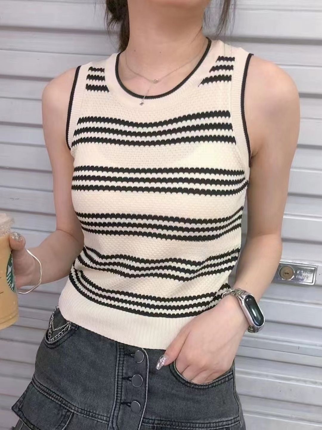 

KPOP Women Striped Top, Cream
