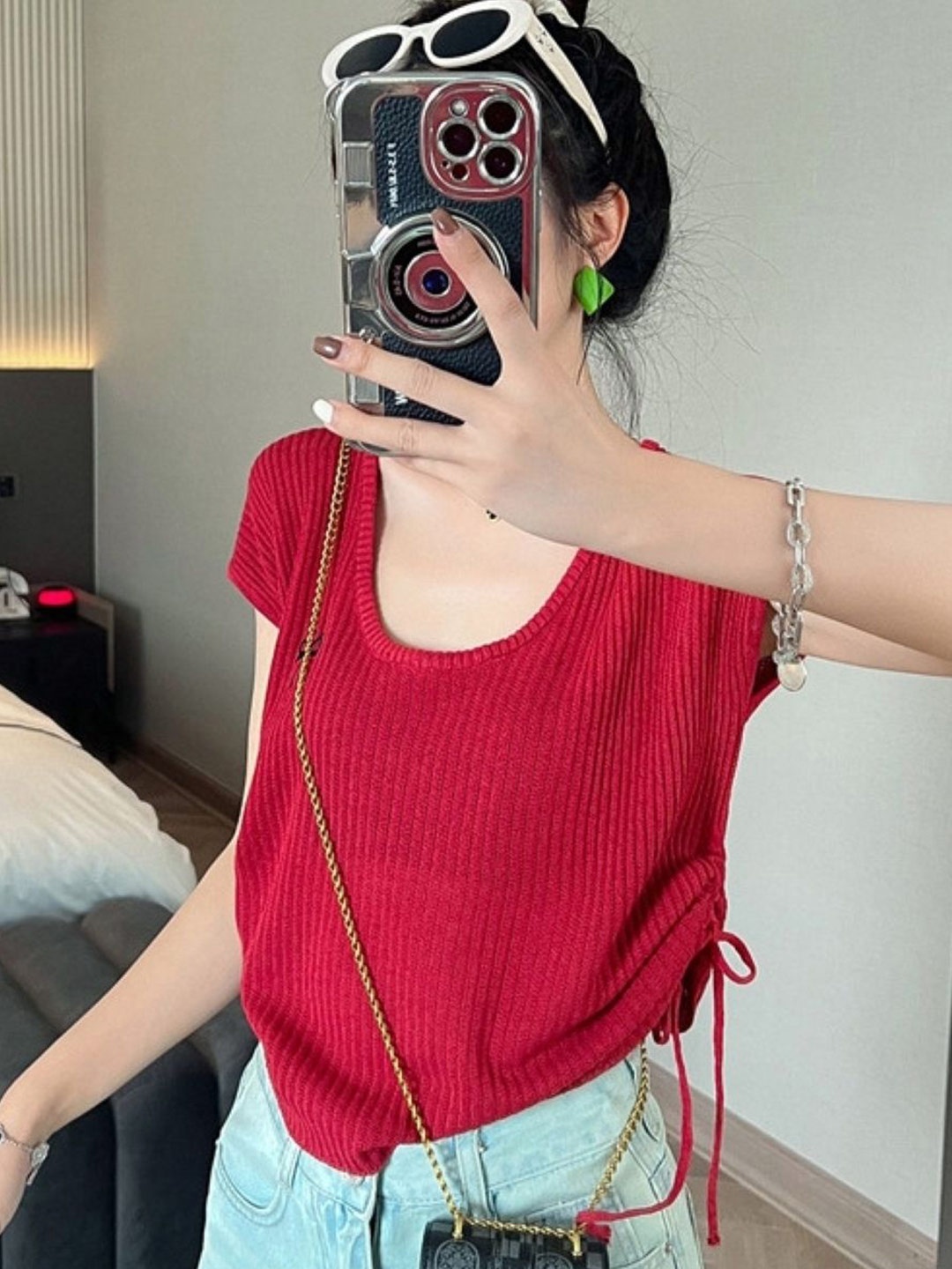 

KPOP Women Scoop Neck Short Sleeves Top, Red