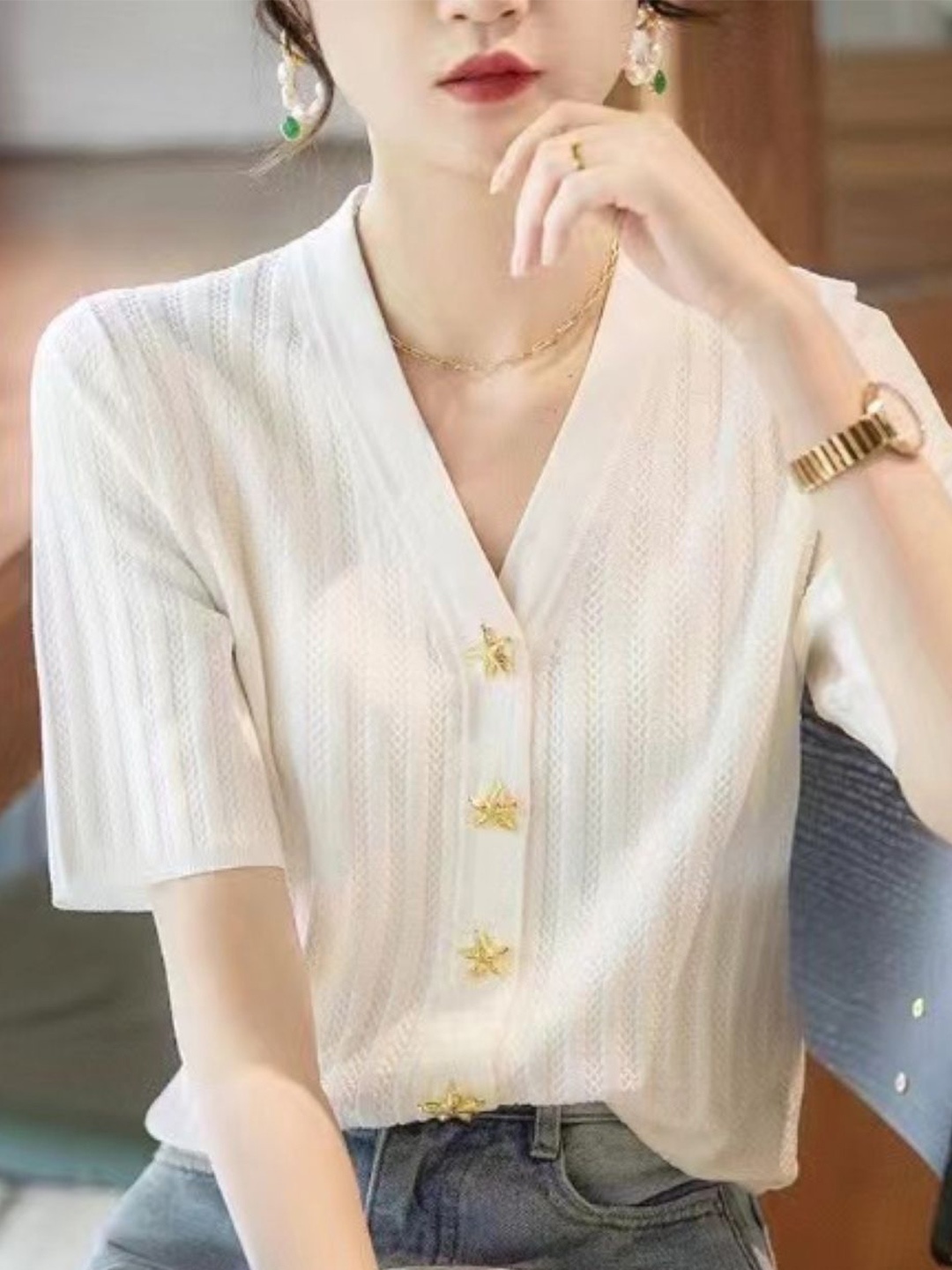 

KPOP Women V-Neck Striped Top, Cream