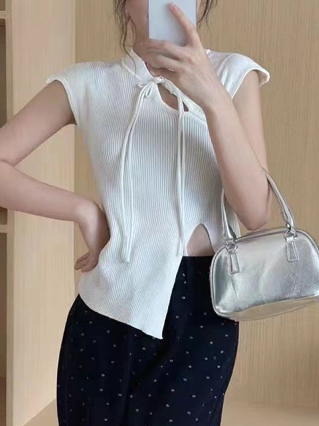 

KPOP Women Keyhole Neck Top With Tie-up Details, White