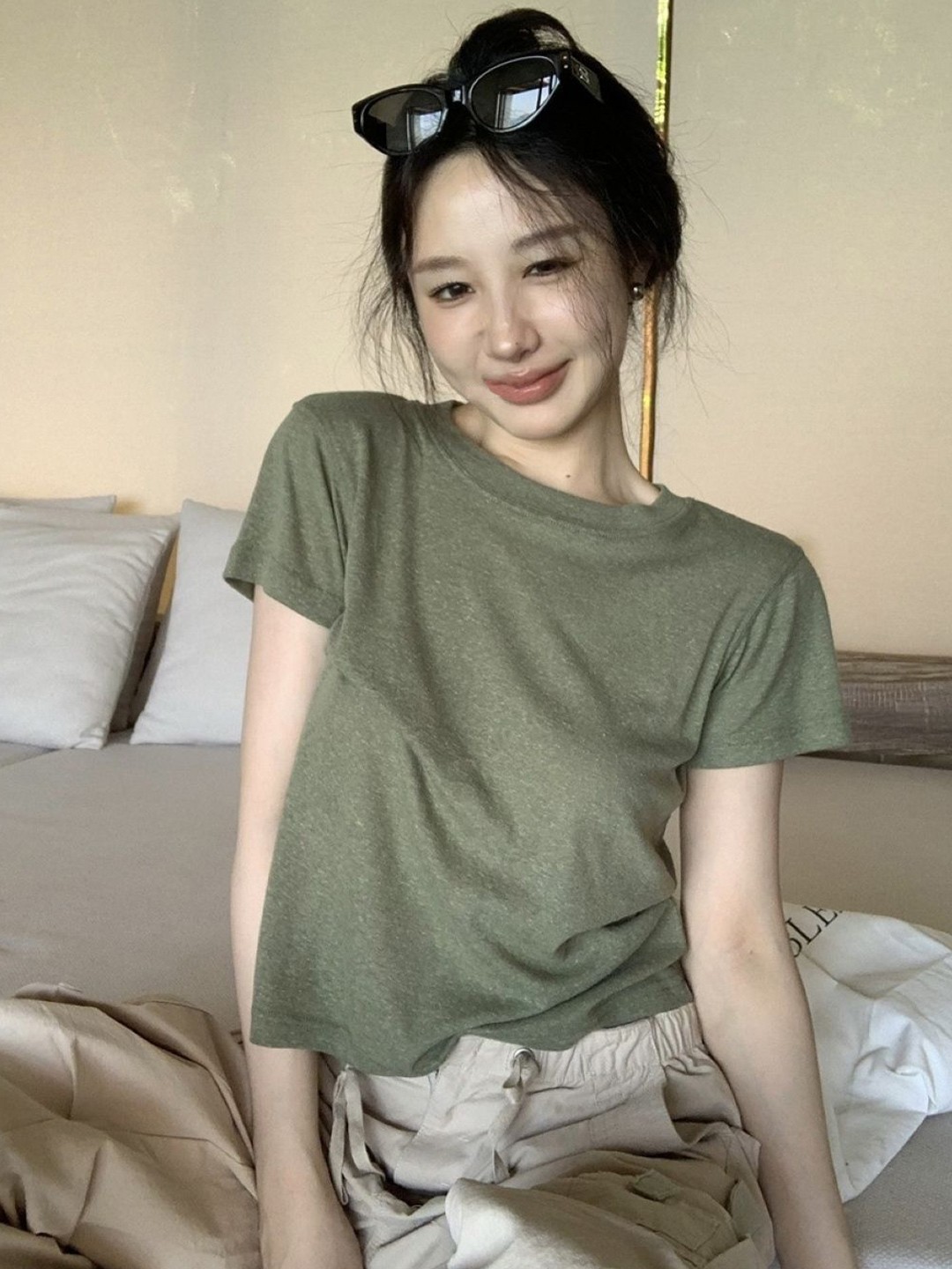 

HERE&NOW Round Neck Short Sleeves Solid Top, Green