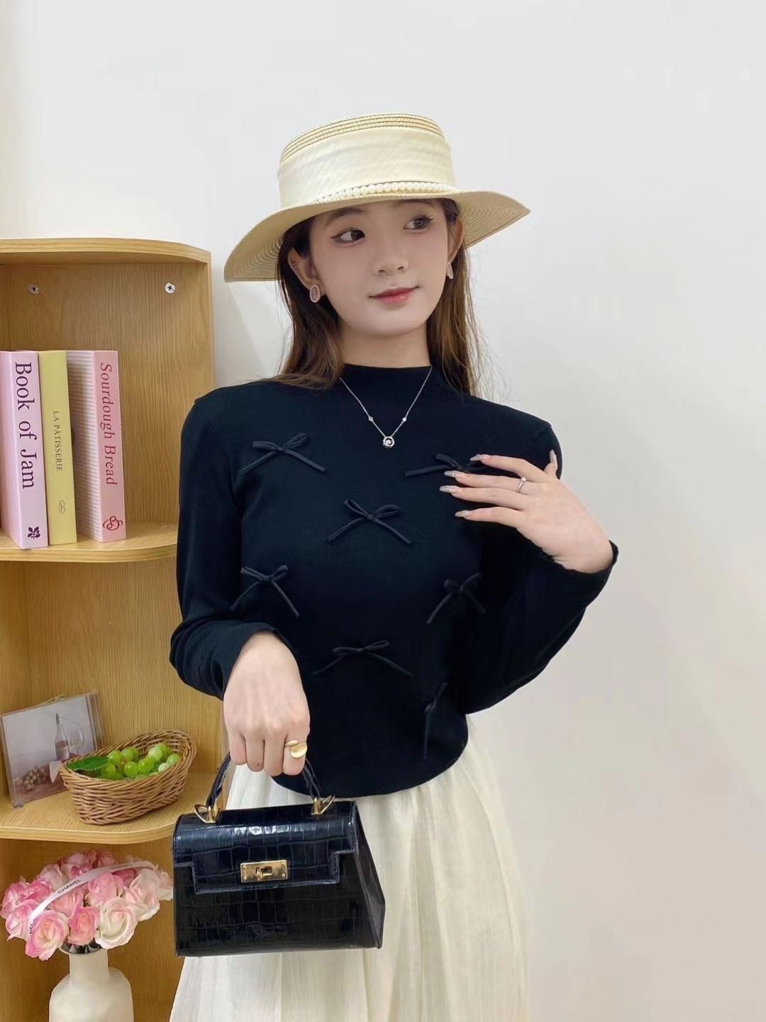 

KPOP Women High Neck Regular Top, Black