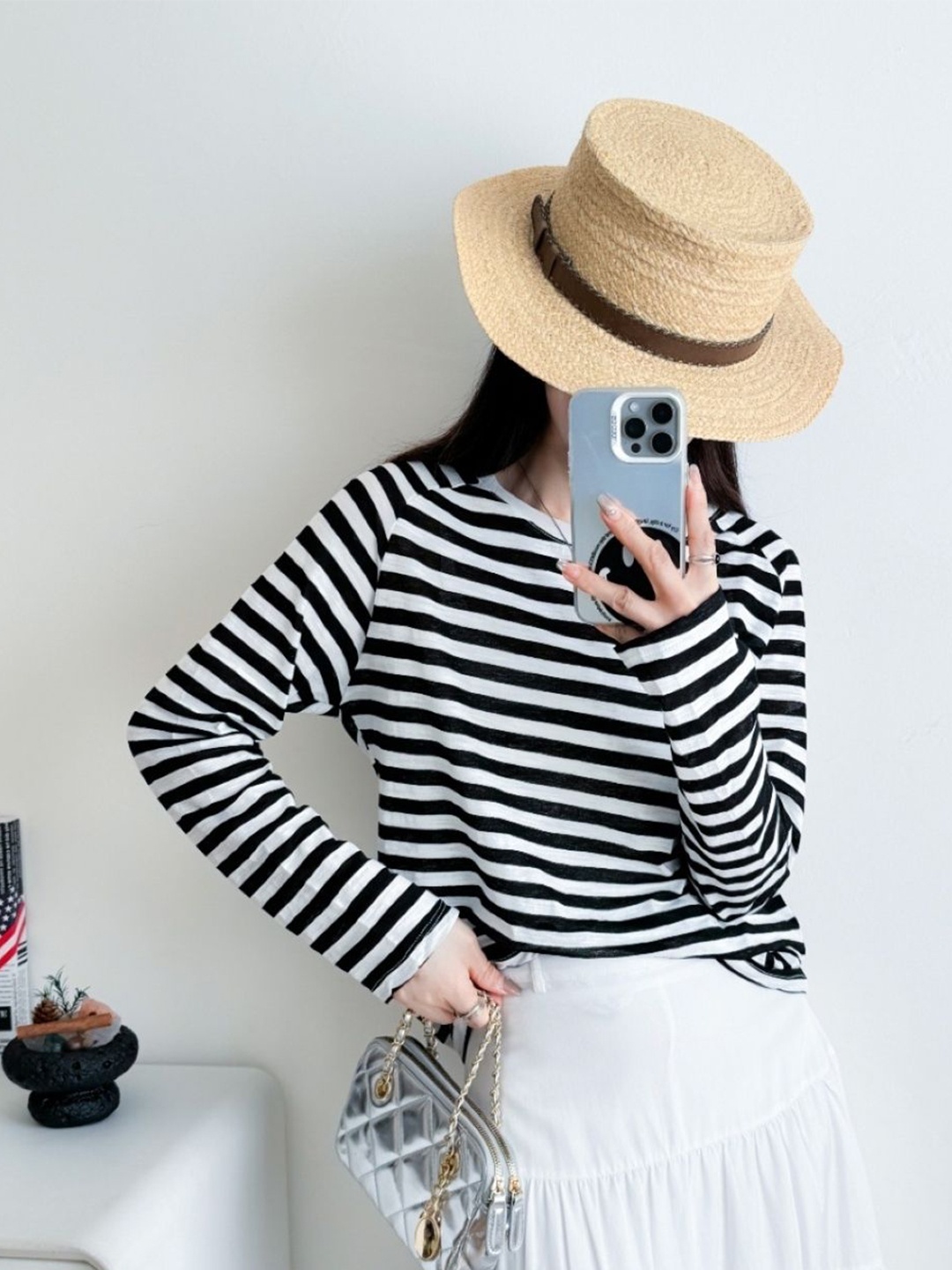 

KPOP Women Horizontal Stripes Striped Regular Top, Black