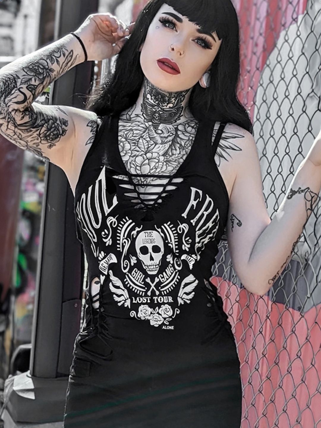 

KPOP Wopmen Graphic Printed Sleeveless Top, Black