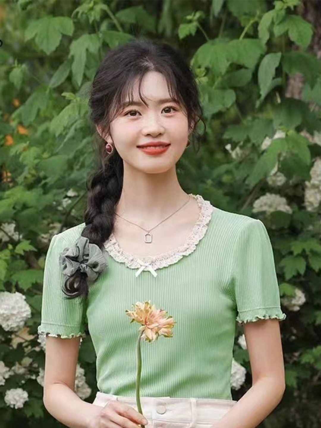 

KPOP Round Neck Short Sleeves Horizontal Stripes Top, Green