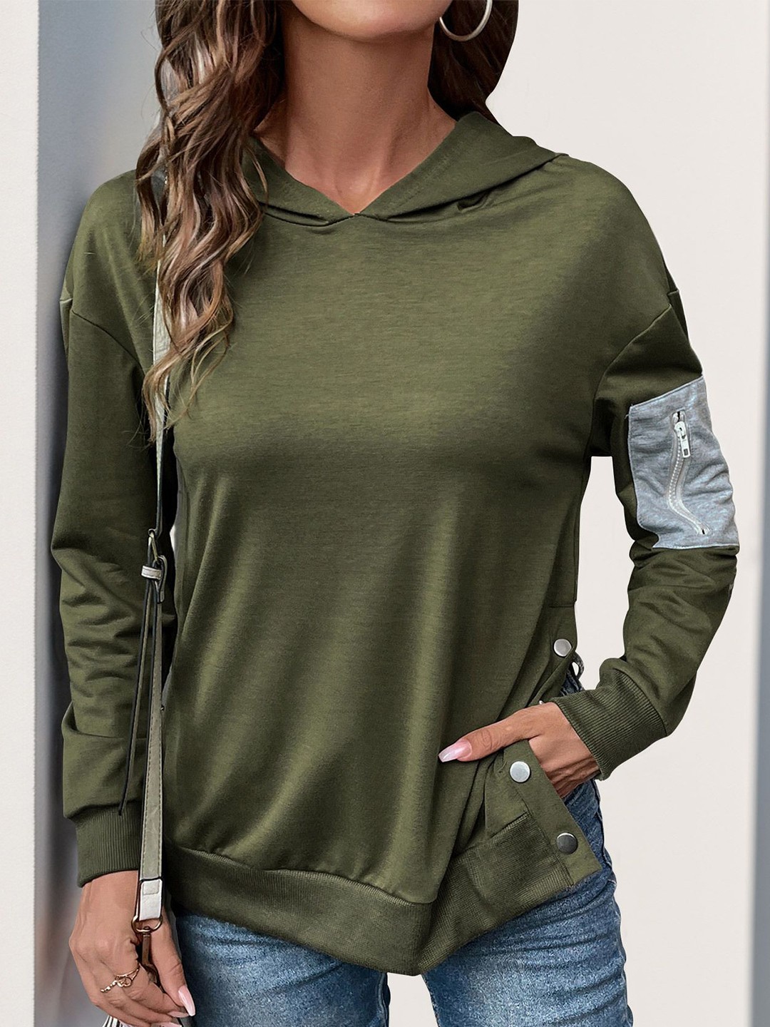

StyleCast Women V-Neck Long Sleeves Pullover, Green