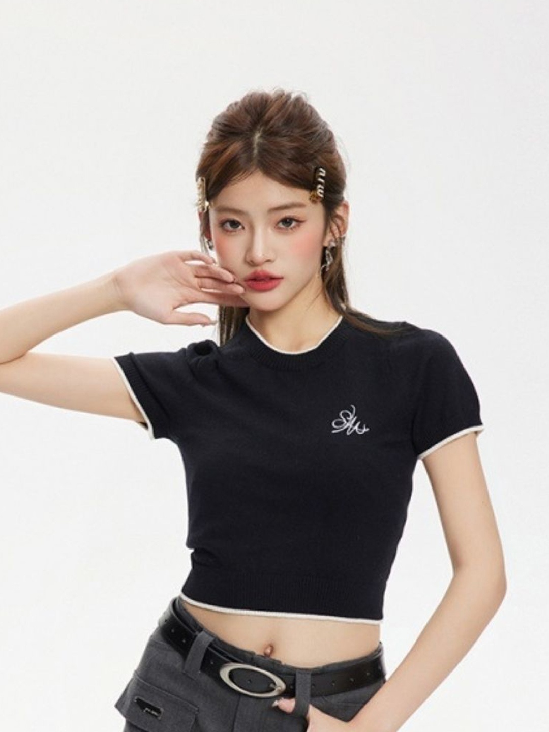 

KPOP Women Printed Round Neck Crop Top, Black