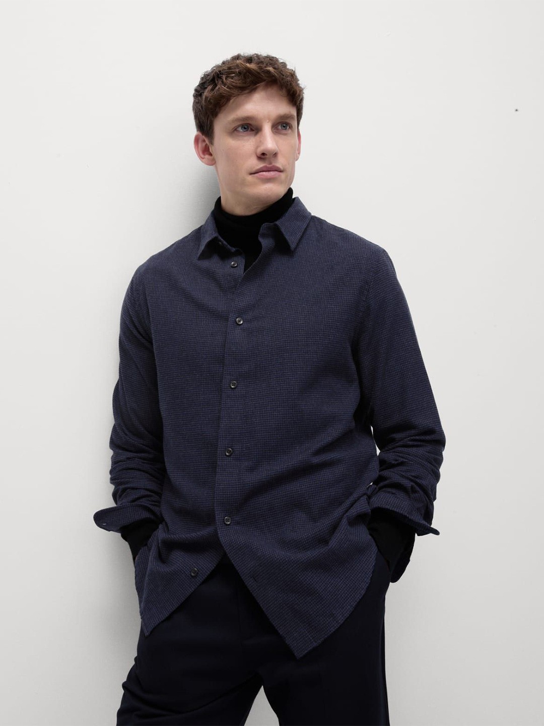 

Marks & Spencer Men Spread Collar Solid Cotton Casual Shirt, Navy blue