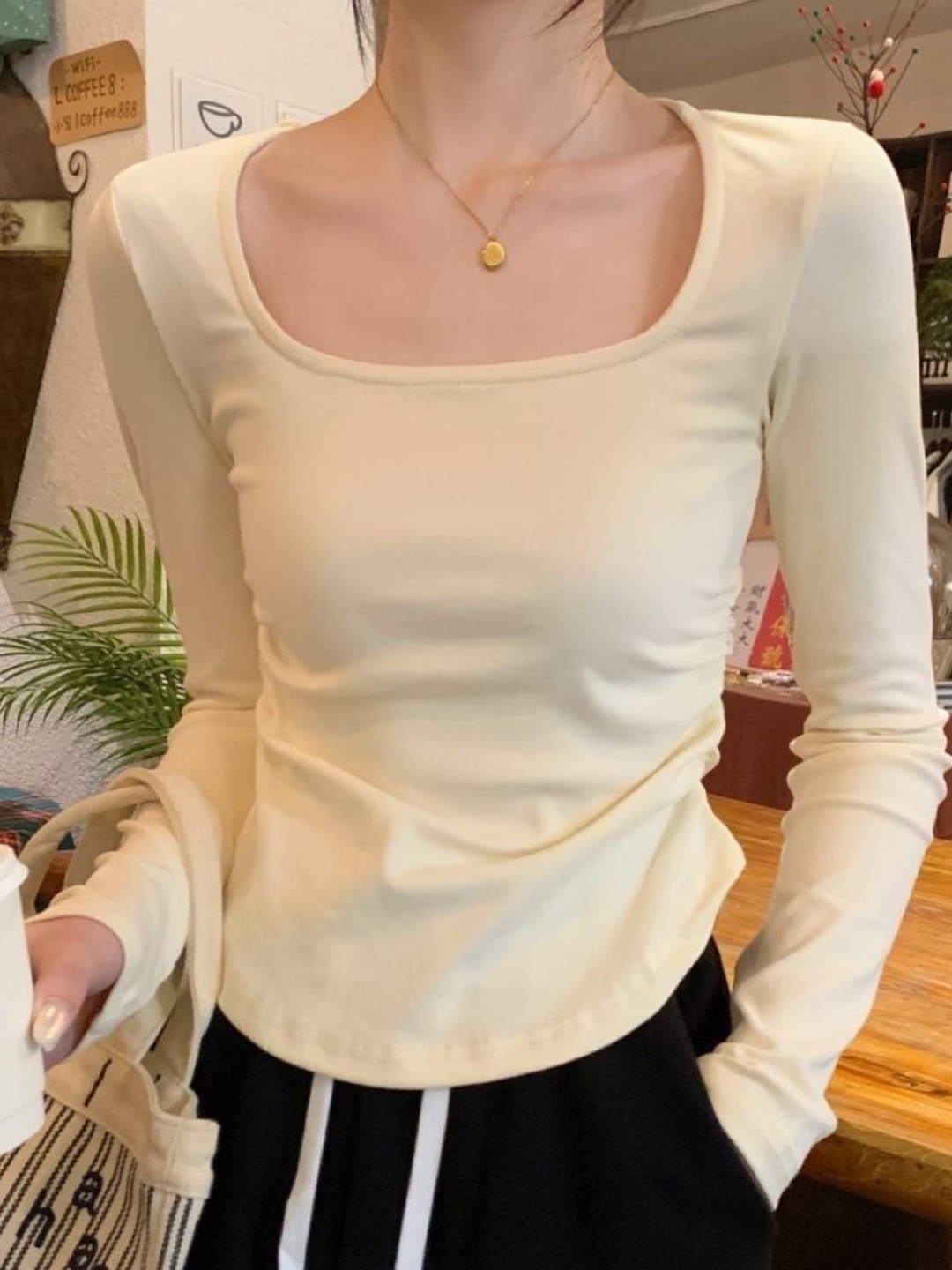 

KPOP Women Extended Sleeves Woollen Top, Cream