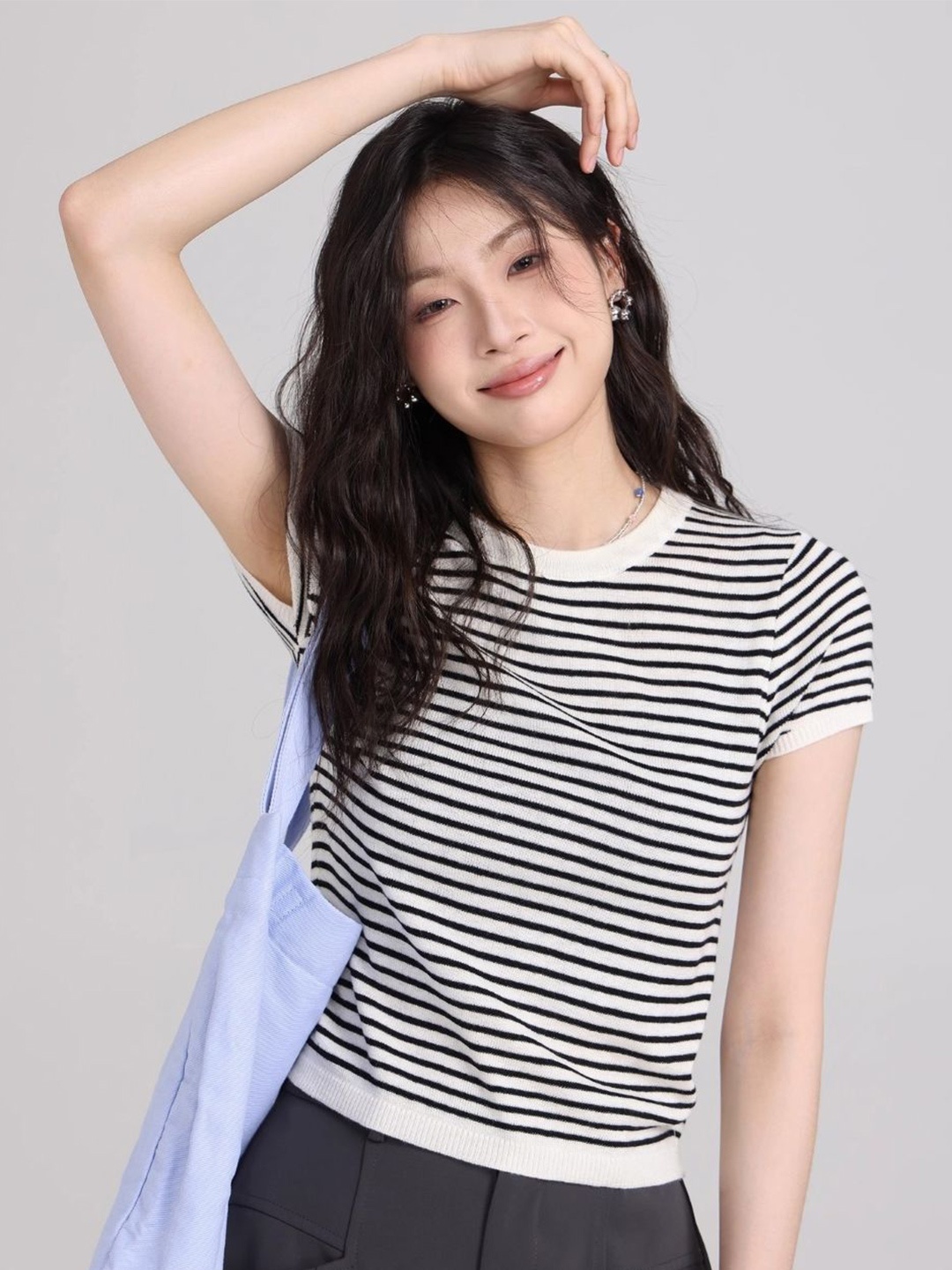 

KPOP Women Striped Top, White