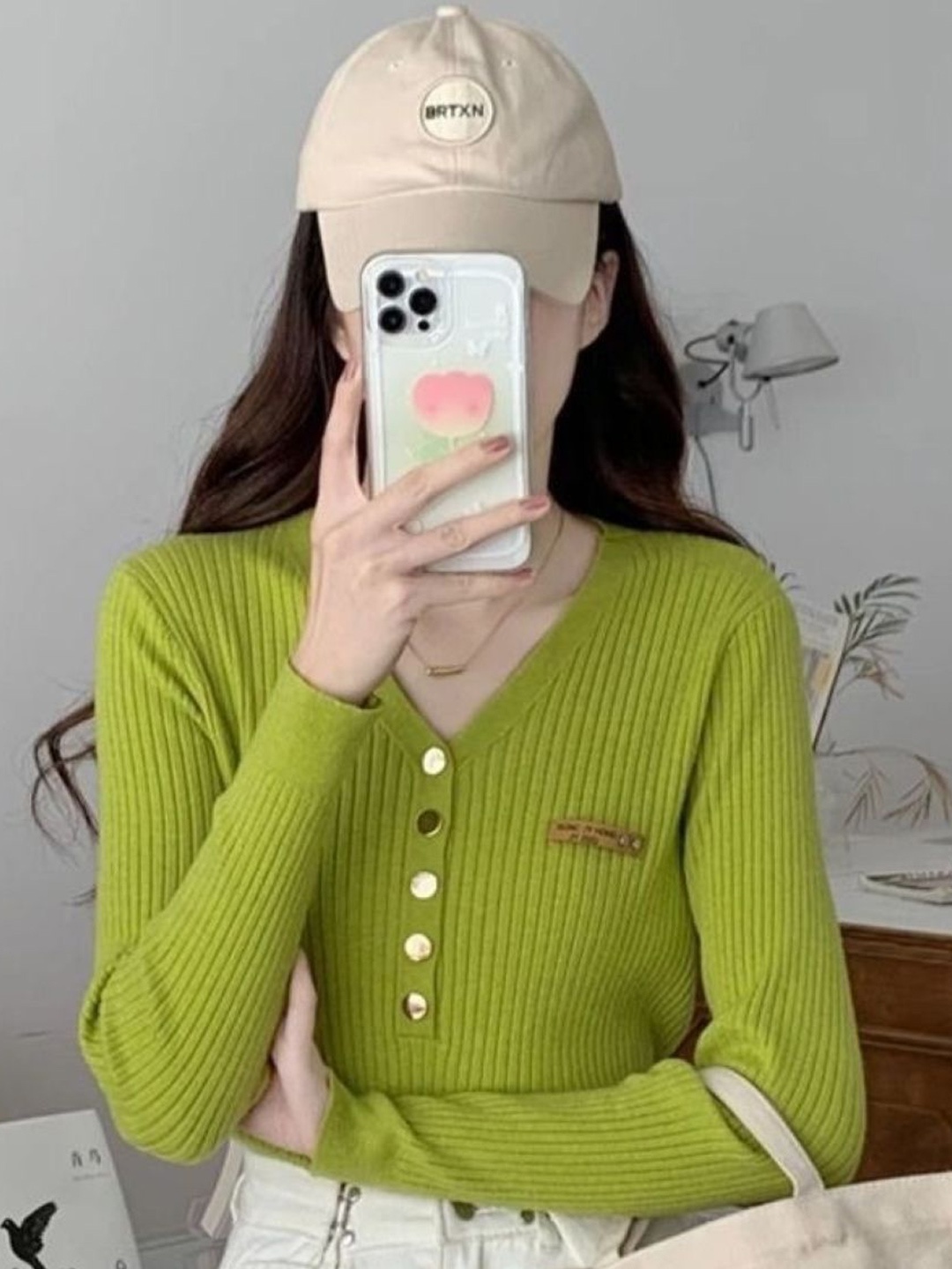 

KPOP V-Neck Long Sleeves Extended Sleeves Top, Green