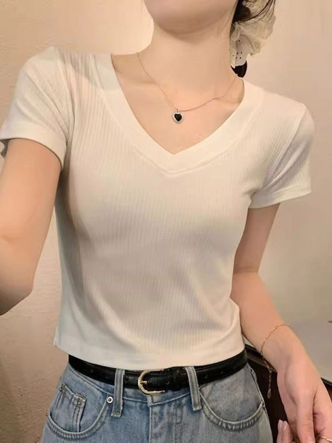 

HERE&NOW Women V-Neck Short Sleeves Top, White
