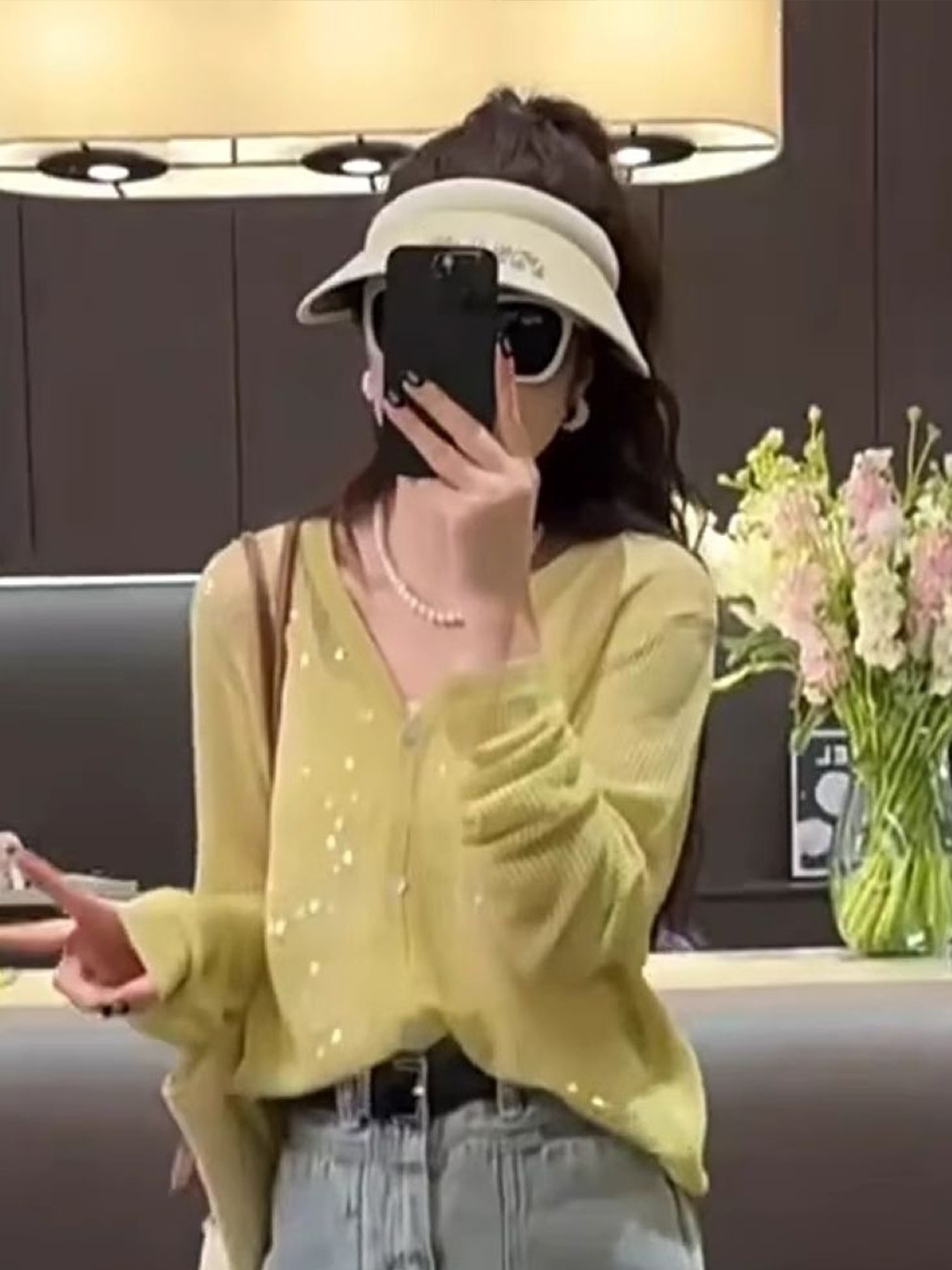 

KPOP Women V-Neck Top, Yellow