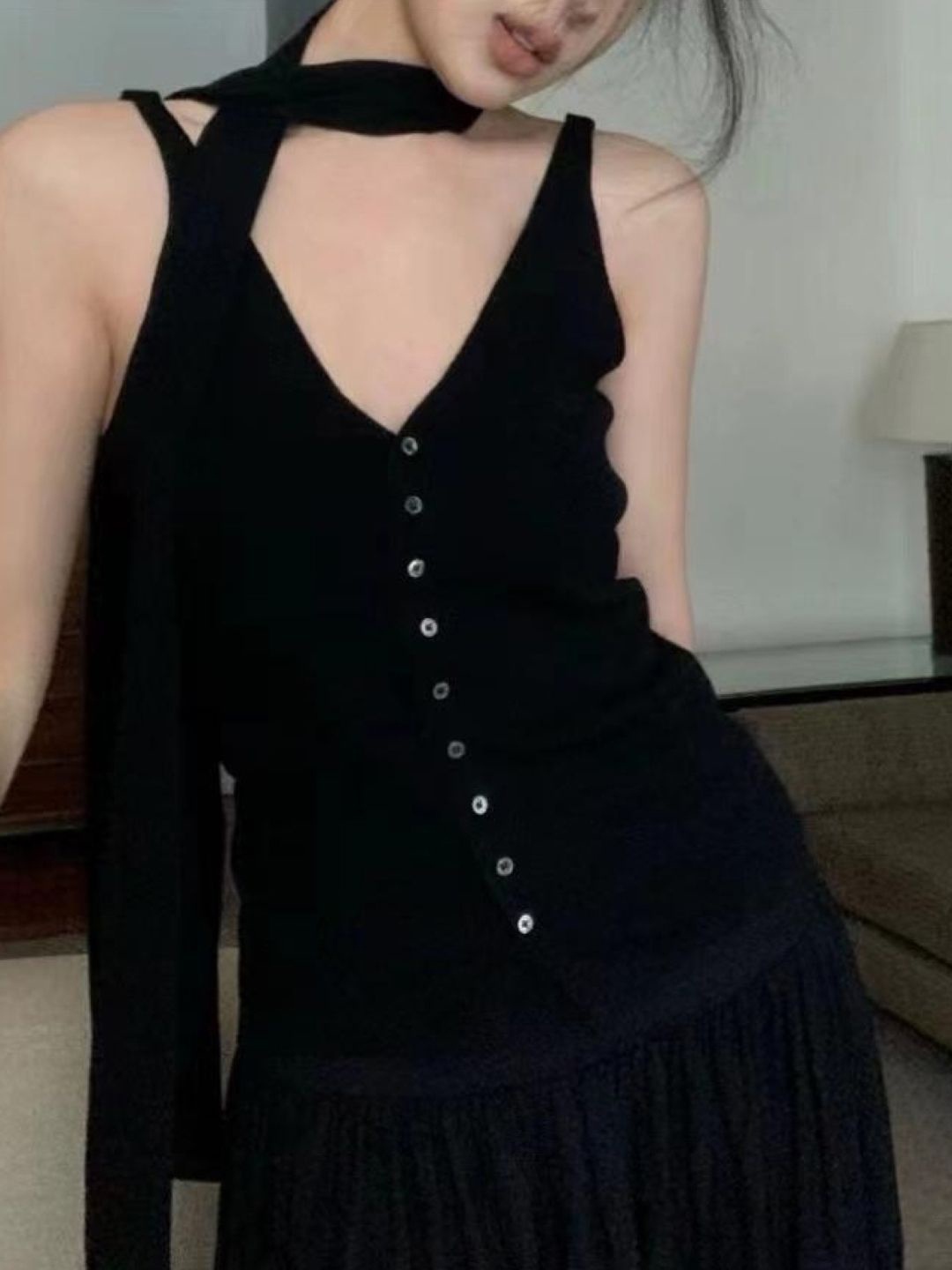 

KPOP Shoulder Straps Sleeveless Top, Black