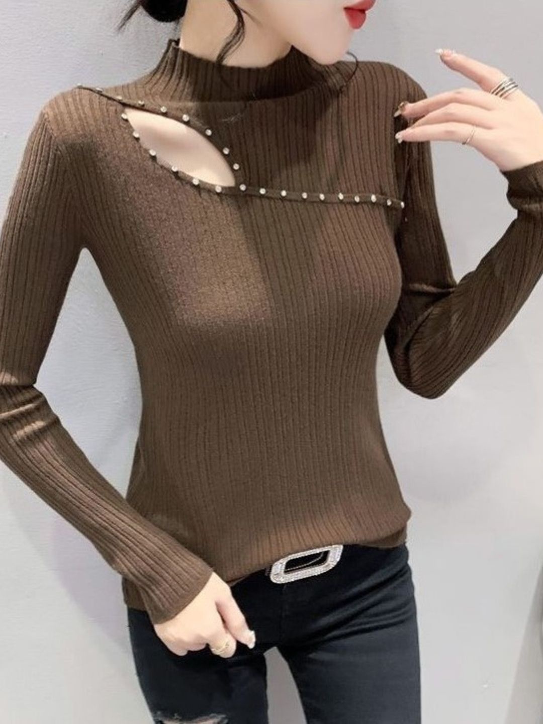 

HERE&NOW Cut Out Long Sleeves Top, Brown