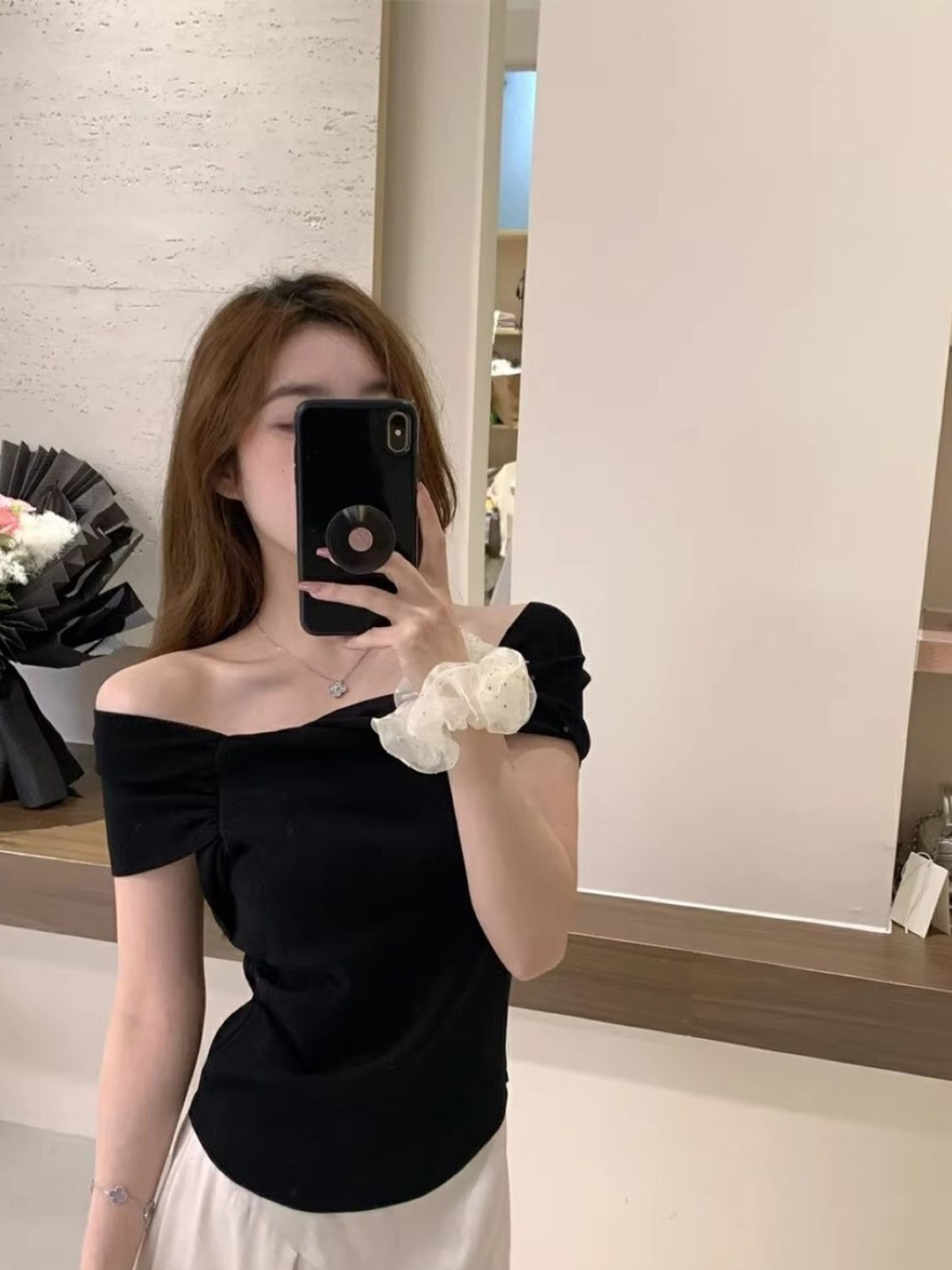 

KPOP Off-Shoulder Solid Top, Black