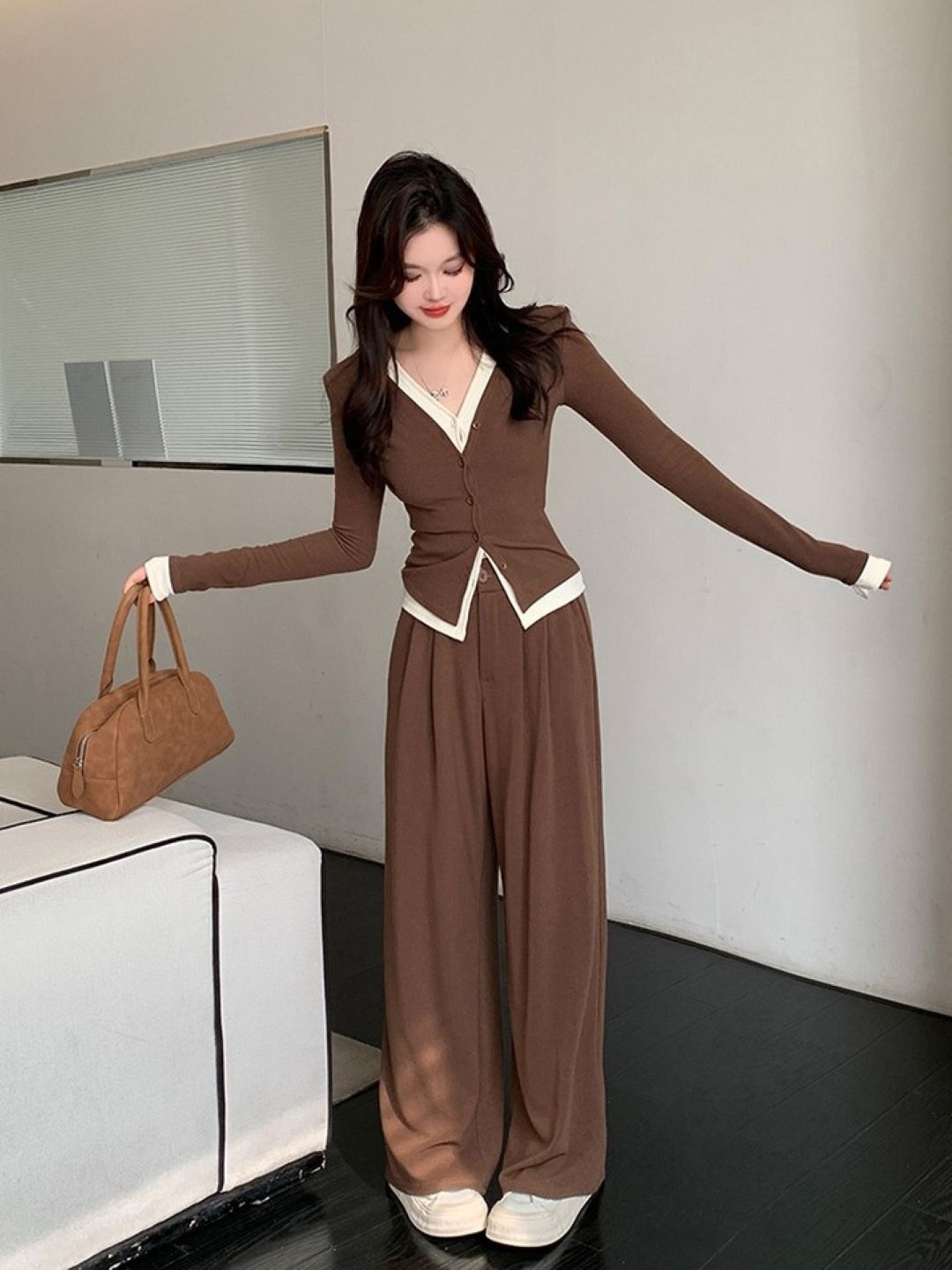 

HERE&NOW Women V-Neck Extended Sleeves Top, Brown