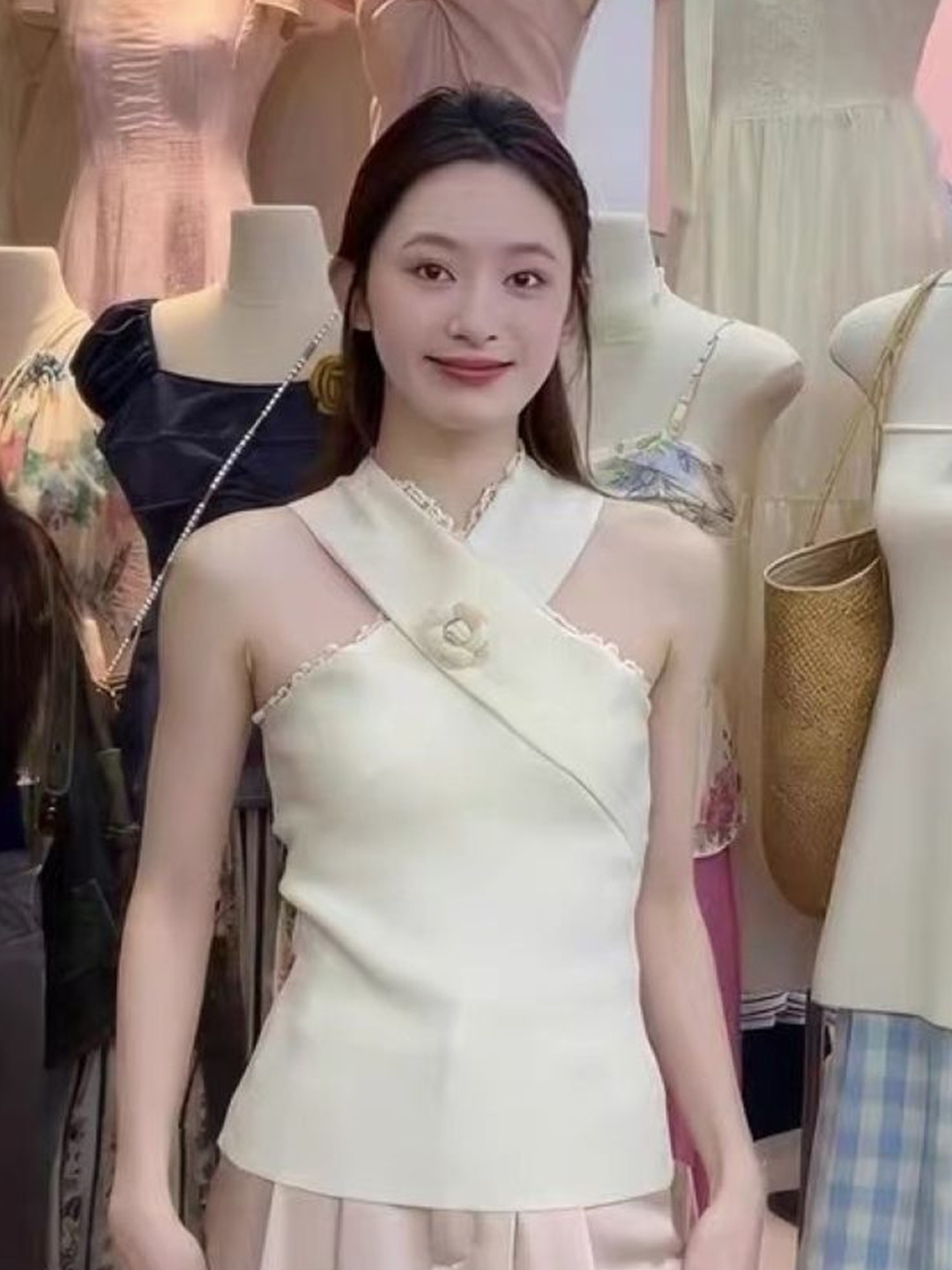 

KPOP Women V-Neck Sleeveless Top, Khaki