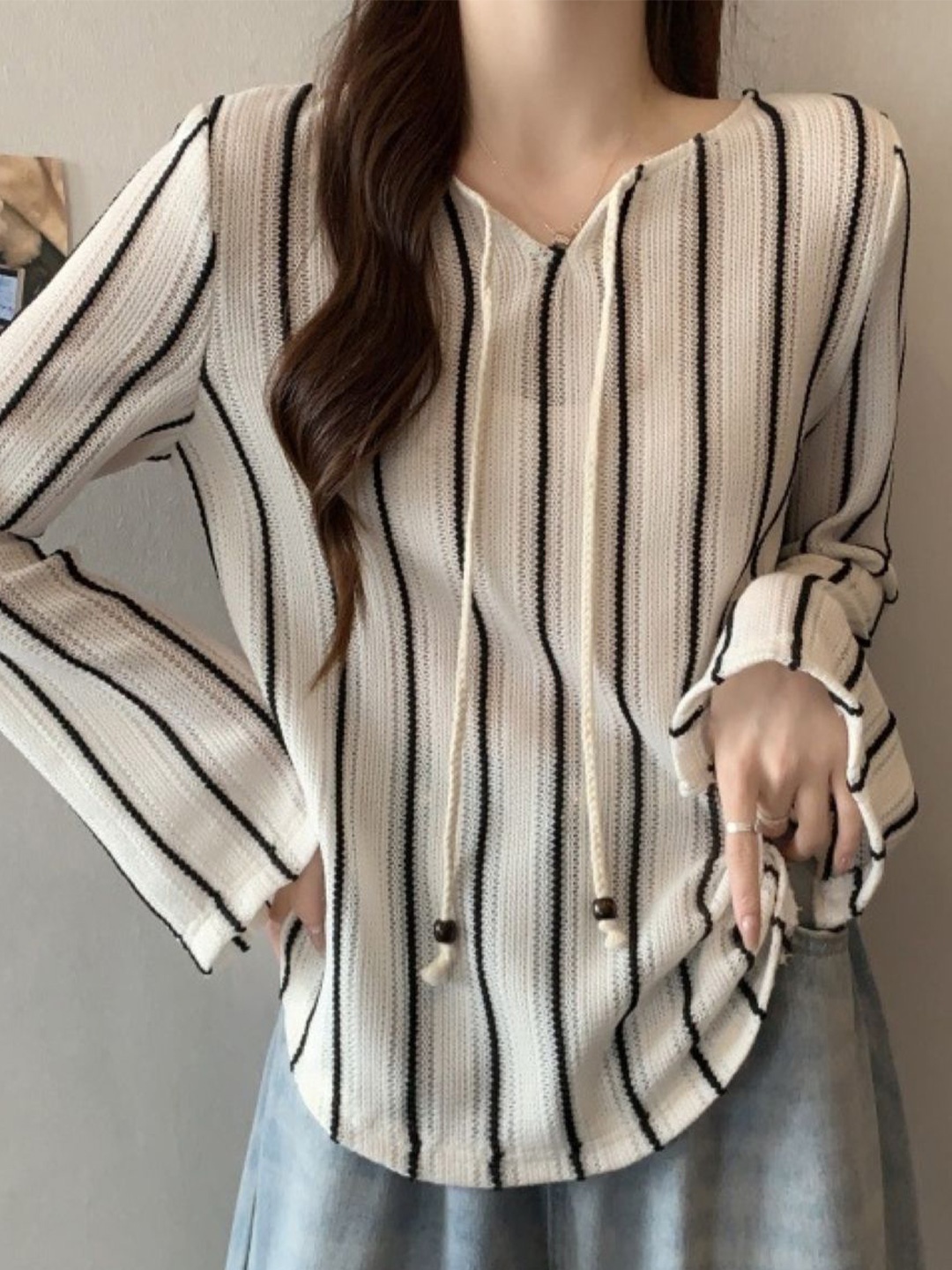 

KPOP Women Striped Tie-Up Neck Top, Black