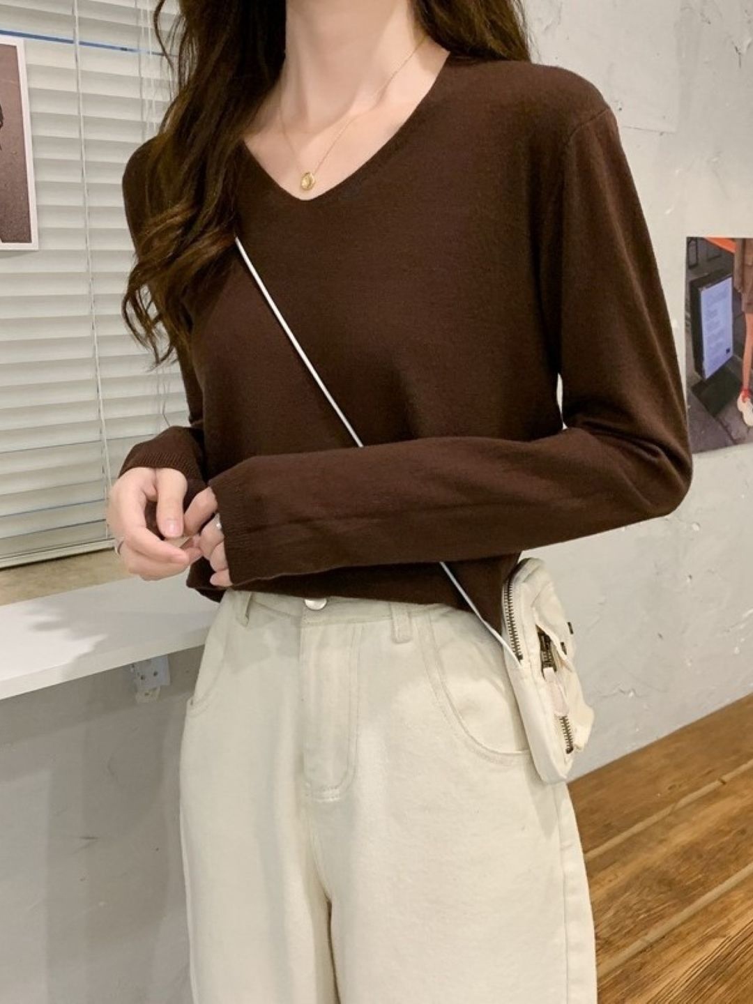 

HERE&NOW Women Extended Sleeves V-Neck Top, Brown