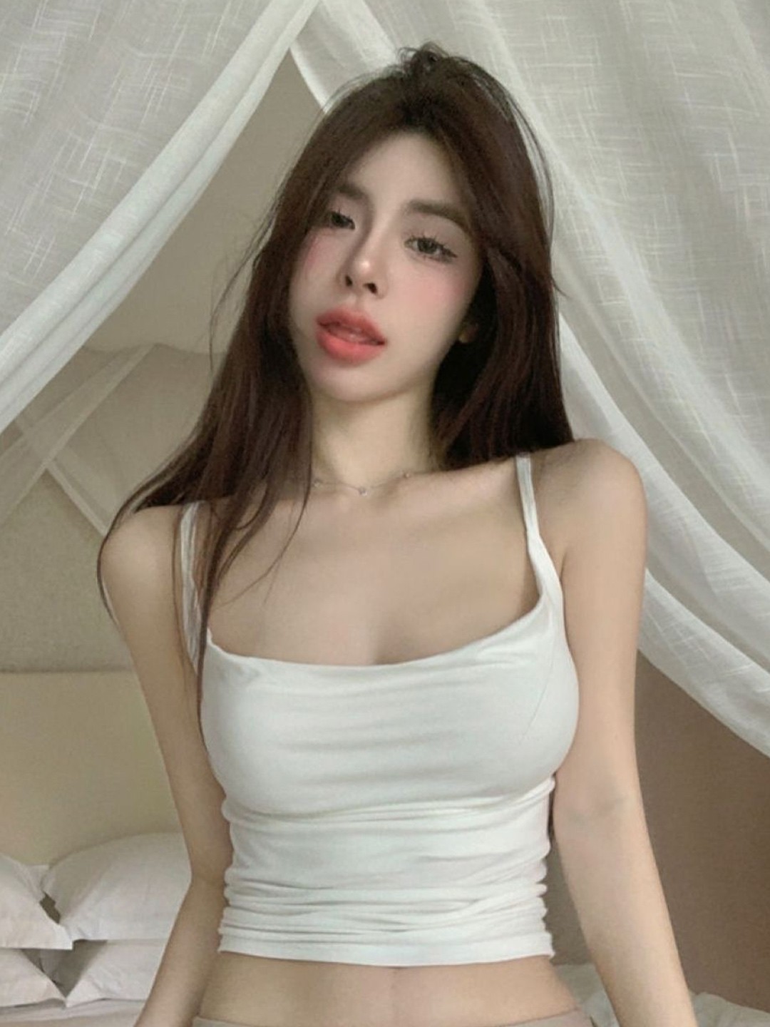 

HERE&NOW Women Shoulder Straps Crop Top, White