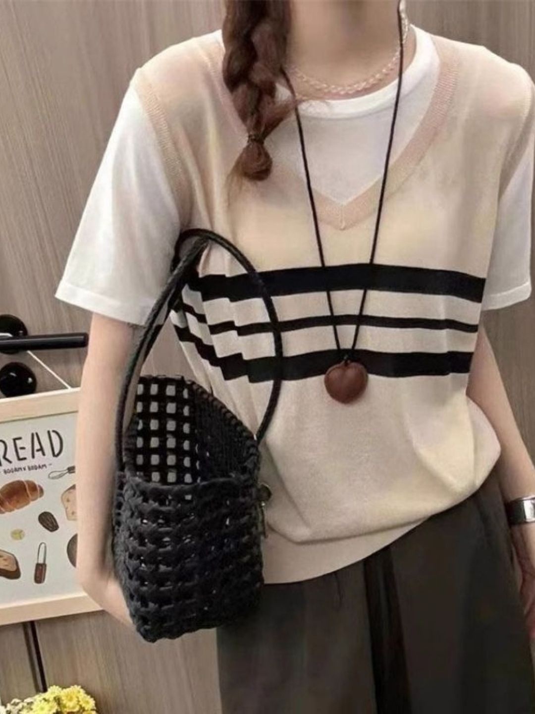 

KPOP Women V-Neck Short Sleeves Horizontal Stripes Pure Cotton Top, Khaki