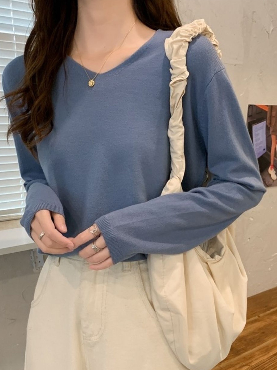 

HERE&NOW Women V-Neck Extended Sleeves Top, Blue