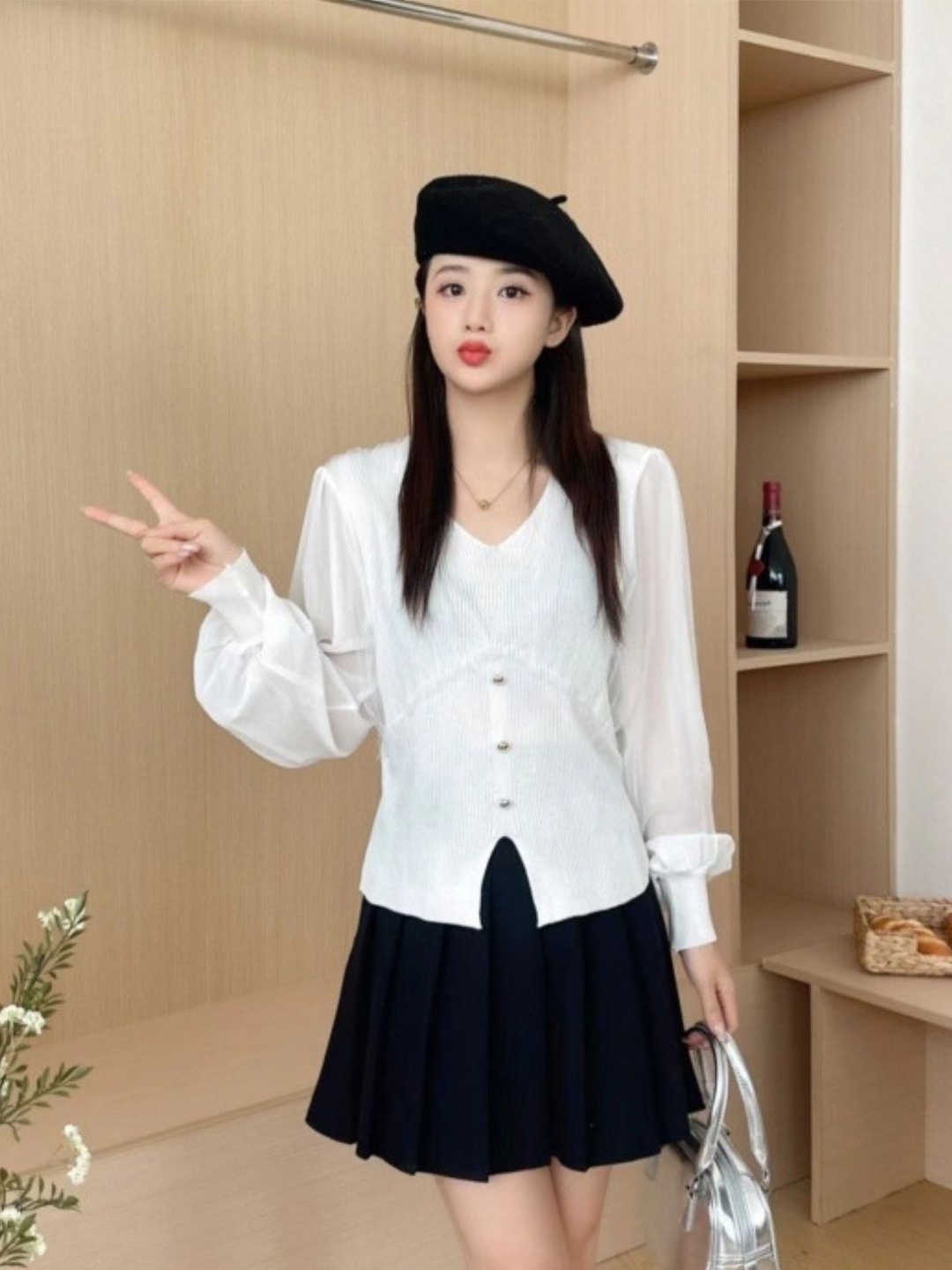 

KPOP Women V-Neck Long Sleeves Top, White