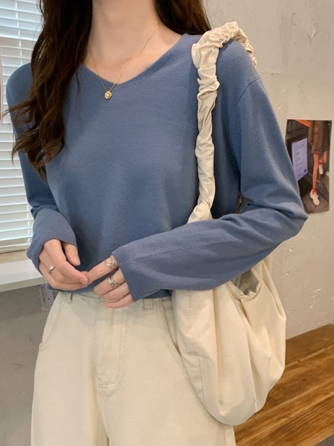

HERE&NOW Women V-Neck Extended Sleeves Top, Blue