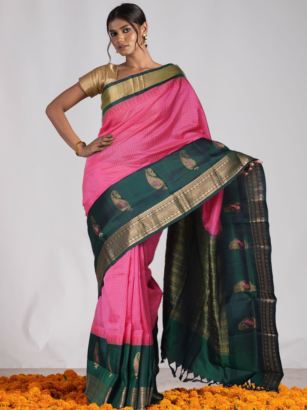 

Unnati Silks Woven Design Handloom Kanjeevaram Saree, Peach