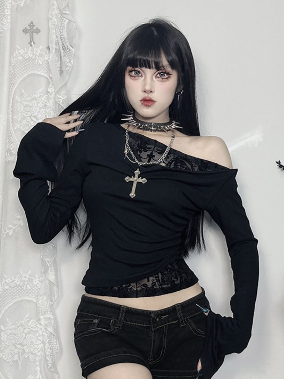 

KPOP Women One Shoulder Extended Sleeves Top, Black