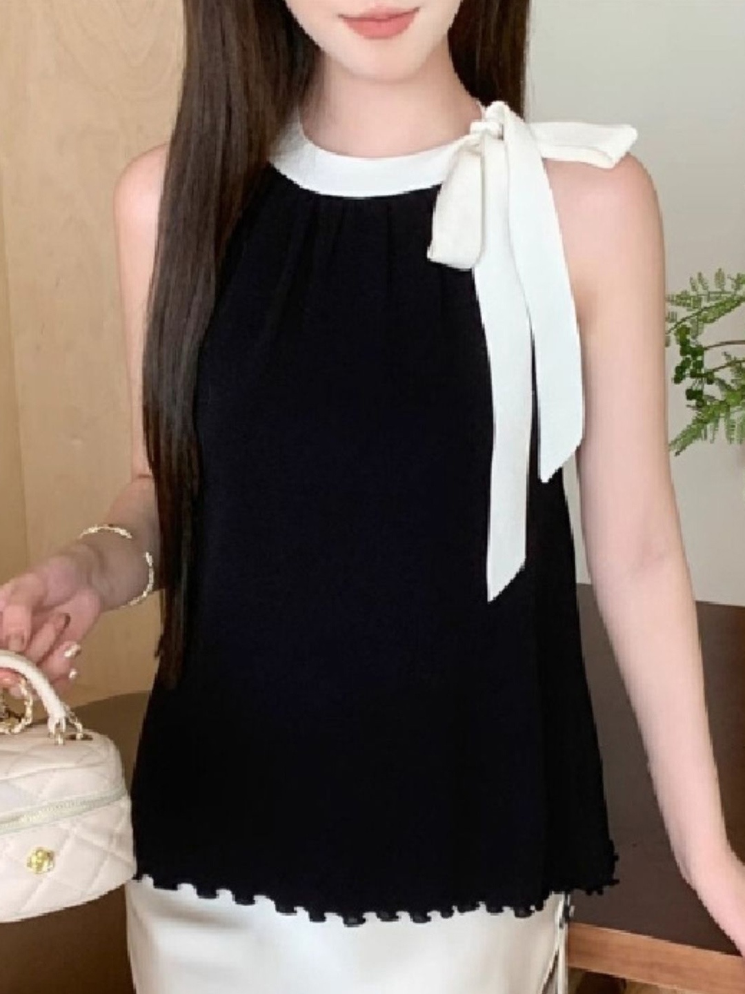 

KPOP Women Round Neck Regular Top, Black