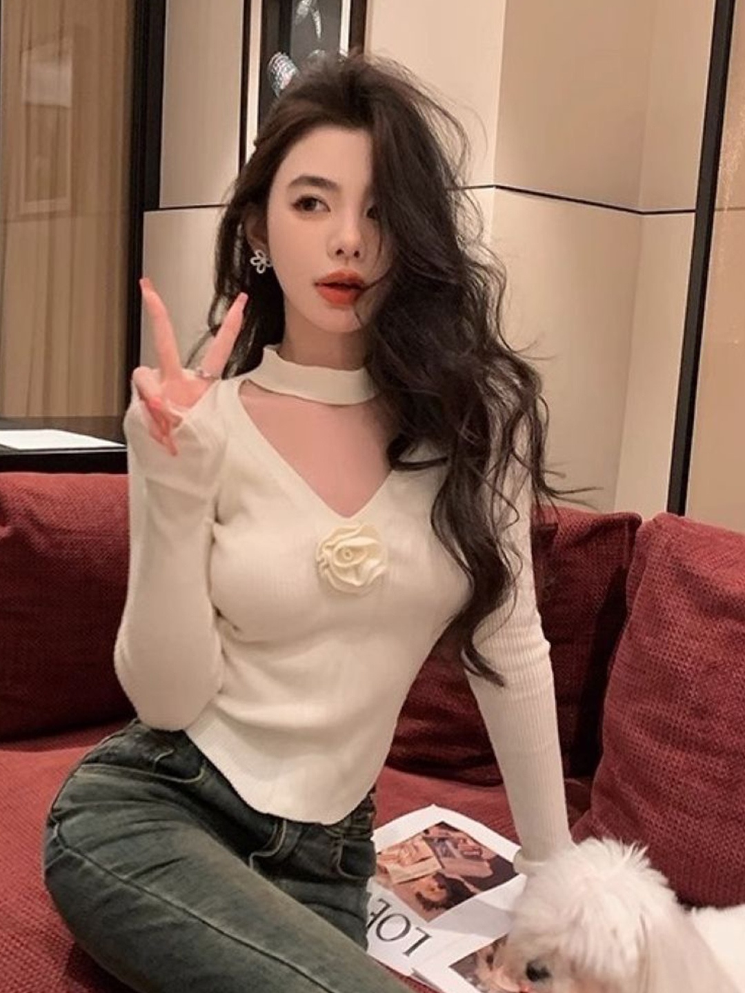 

KPOP Women V - Neck Extended Sleeves Top, Brown