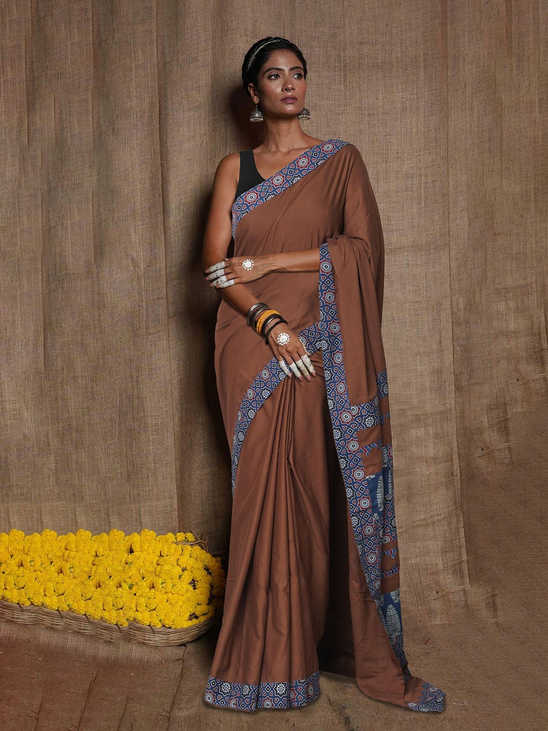 

Unnati Silks Ethnic Motifs Pure Cotton Block Print Saree, Brown