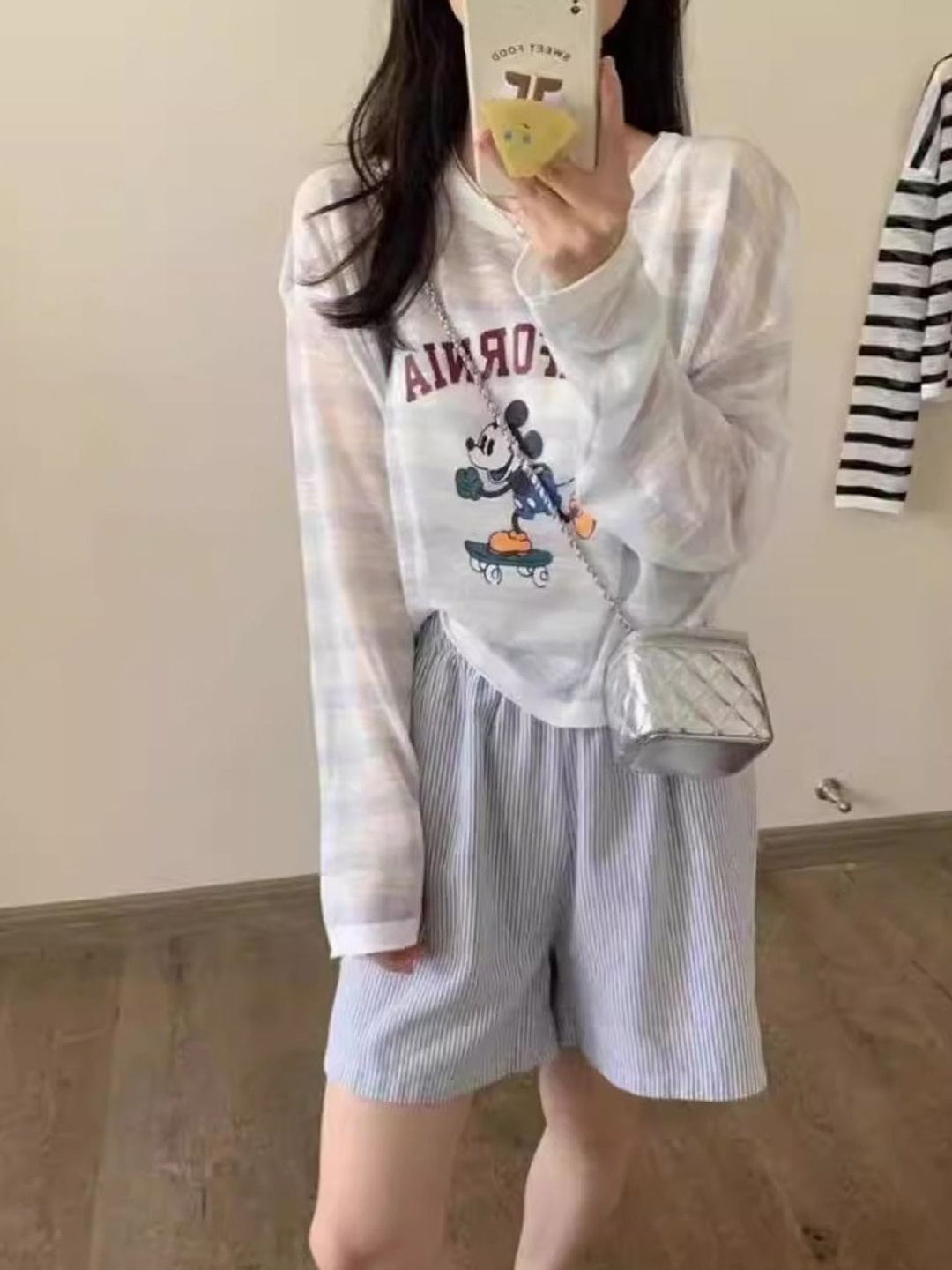

KPOP Women Printed Round Neck Long Sleeves Top, White