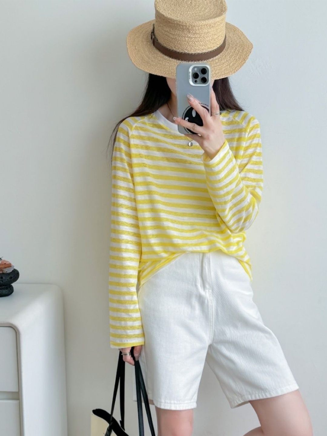 

KPOP Women Round Neck Long Sleeves Horizontal Stripes Top, Yellow