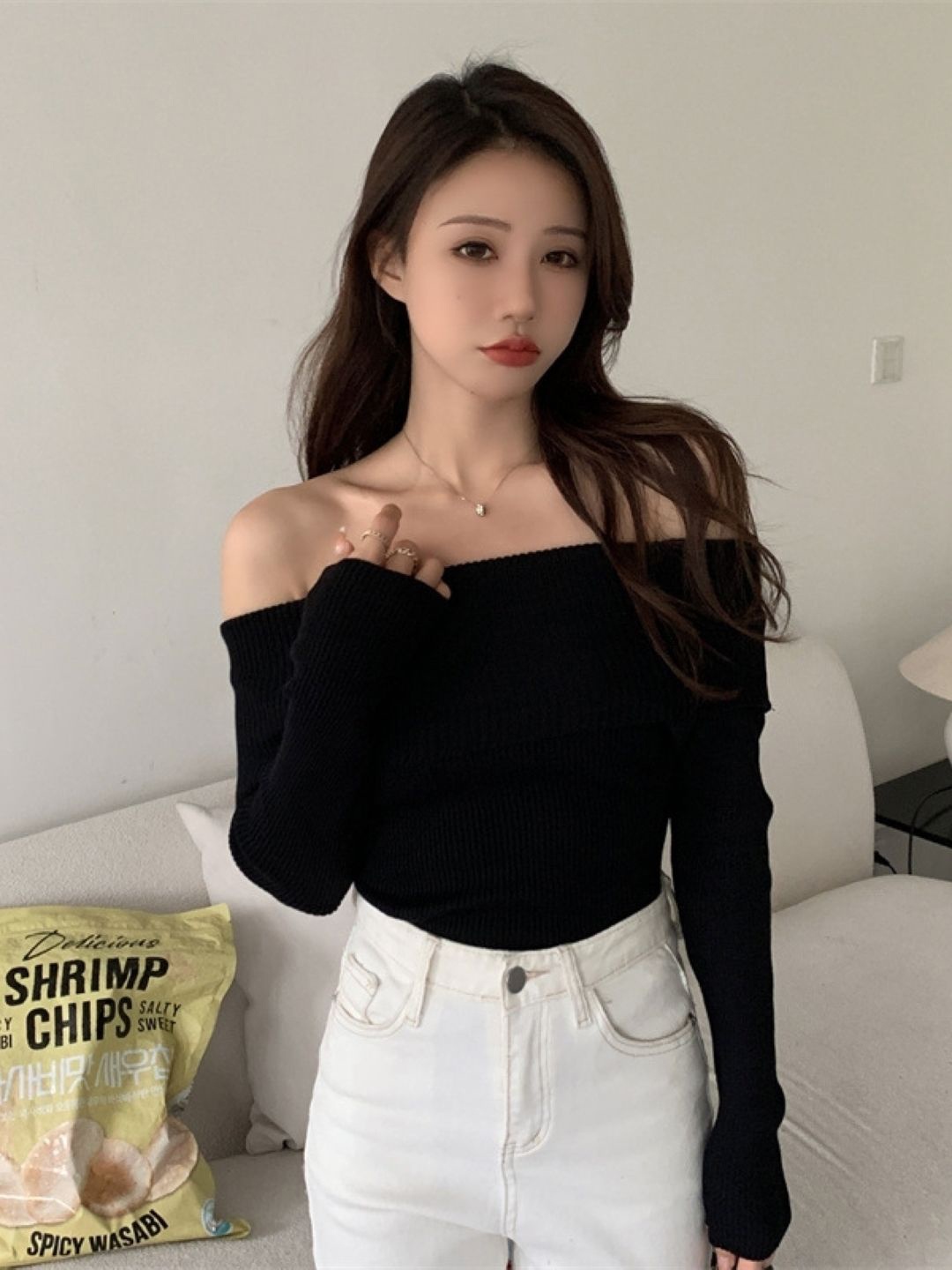 

KPOP Off-Shoulder Bardot Top, Black