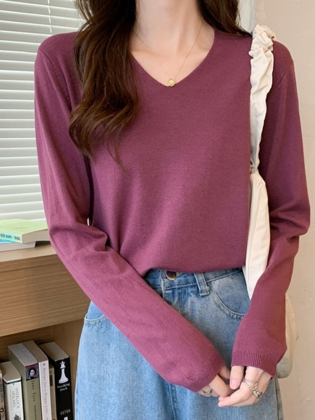 

HERE&NOW Women V-Neck Long Sleeves Top, Maroon