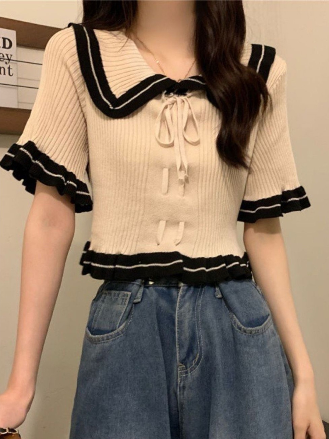 

HERE&NOW Women Above the Keyboard Collar Top, Cream
