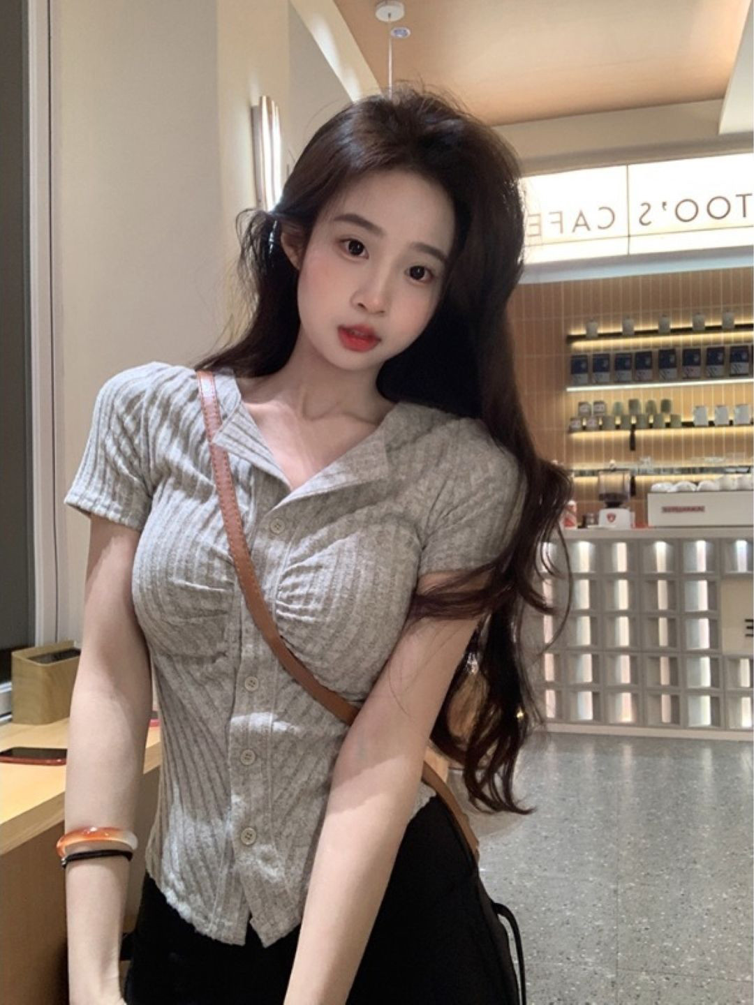 

HERE&NOW V-Neck Short Sleeves Top, Grey