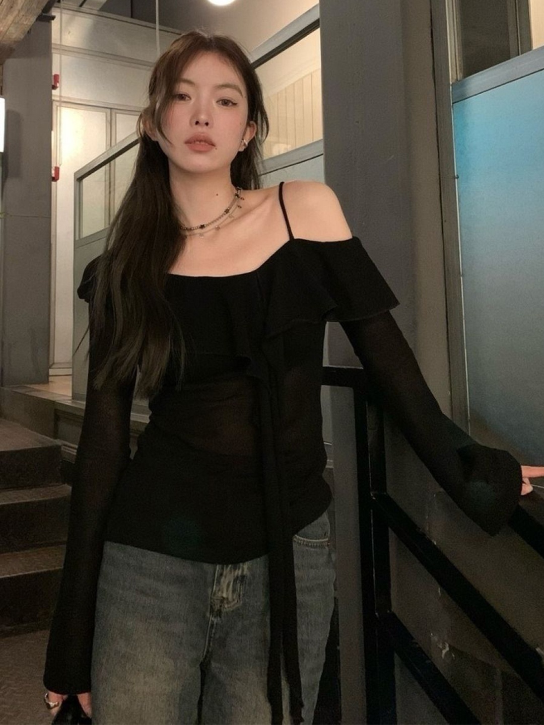 

KPOP One Shoulder Regular Top, Black