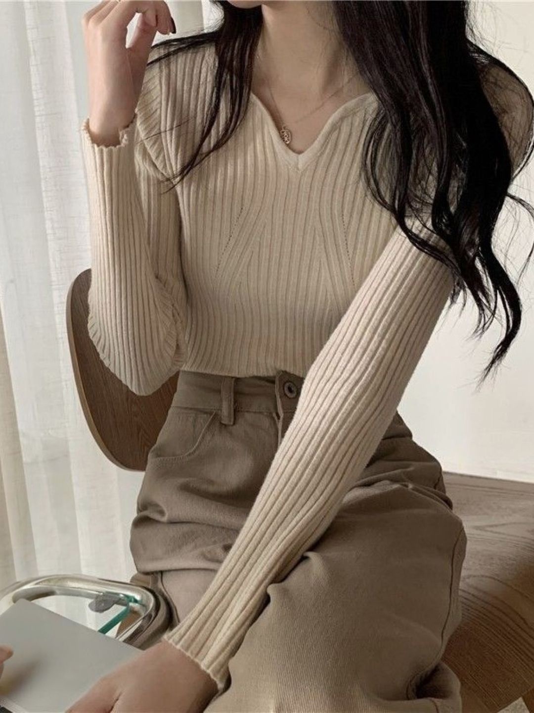 

HERE&NOW Women V-Neck Long Sleeves Top, Khaki