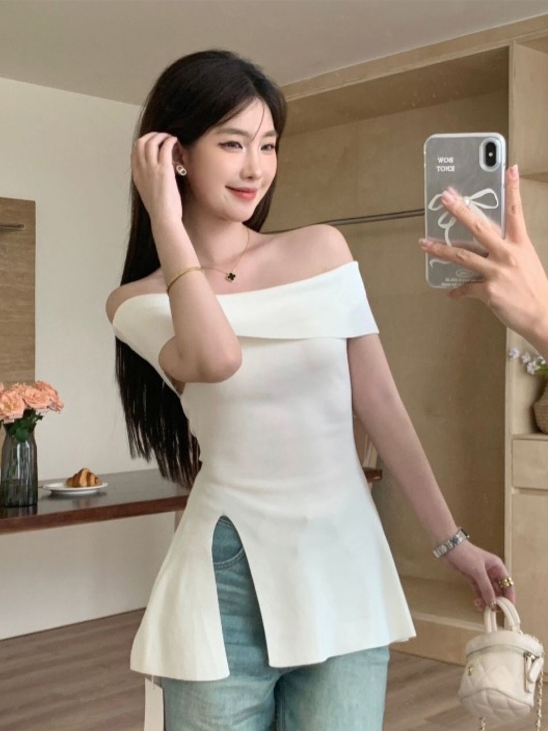 

KPOP Women Off-Shoulder Short Sleeves Top, White