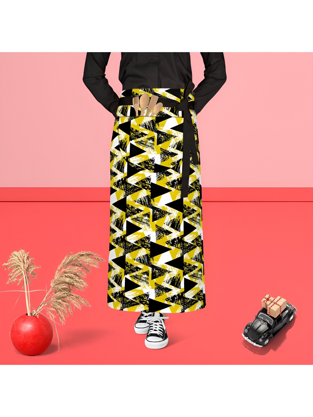 

ArtzFolio Black & Yellow Printed Cotton Waist Apron